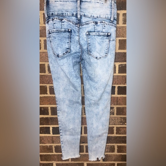 Blue Savy 9/29 - Picture 2 of 2